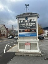 145 Main St in Ludlow, VT - Building Photo
