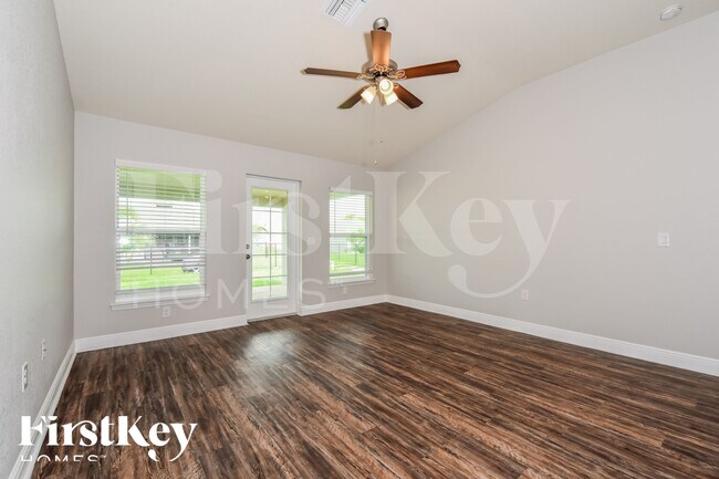 2716 NW 3rd Ave in Cape Coral, FL - Building Photo - Building Photo