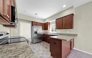 14353 Shadywood Dr in Sterling Heights, MI - Foto de edificio - Building Photo