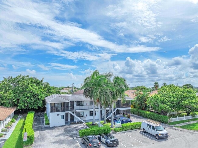 property at 520 NE 45th St