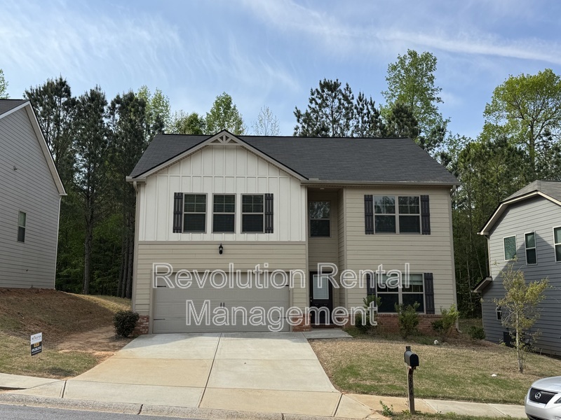 394 Daffodil Drive in Temple, GA - Building Photo