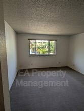 6709 Hensch Ave NE in Albuquerque, NM - Building Photo - Building Photo