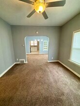 4227 11th St in Rock Island, IL - Foto de edificio - Building Photo