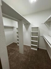 9255 W Sam Houston Pkwy S in Houston, TX - Foto de edificio - Building Photo