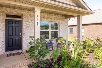 7002 Lost Crk Dr NW in Huntsville, AL - Building Photo - Building Photo