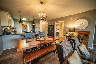 206 Hampshire Dr in Branson, MO - Building Photo - Building Photo