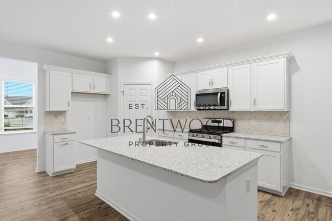 17029 Cole Evans Dr in Noblesville, IN - Building Photo - Building Photo