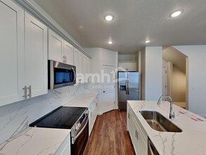 4727 W Nector Tee Rd in West Jordan, UT - Building Photo - Building Photo