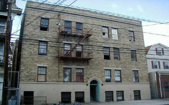21-23 Stuyvesant Ave in Newark, NJ - Building Photo