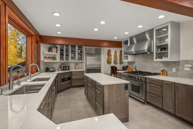 140 Forest Ln in Snowmass Village, CO - Building Photo - Building Photo