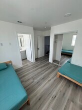 1265 E Adams Blvd in Los Angeles, CA - Building Photo - Building Photo