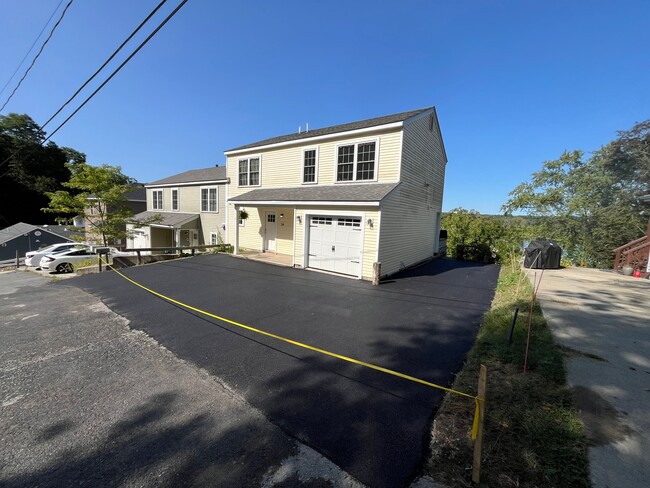 24 1st St in Castleton On Hudson, NY - Building Photo - Building Photo