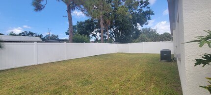 6625 S West Shore Blvd, Unit B in Tampa, FL - Building Photo - Building Photo