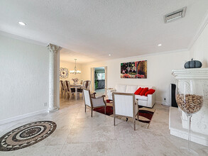 1366 SW 9th Ave in Boca Raton, FL - Building Photo - Building Photo