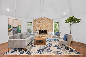 7518 Stonecliff Dr in Austin, TX - Building Photo - Building Photo