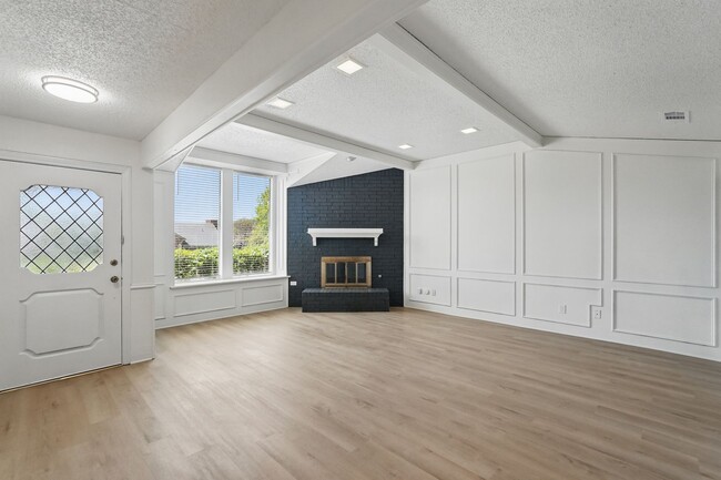 4027 St Christopher Ln in Dallas, TX - Foto de edificio - Building Photo
