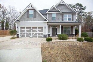 236 Cedar Wy in Hamilton, GA - Building Photo