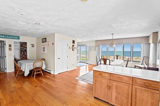 21 Seaside Rd in Scituate, MA - Building Photo - Building Photo