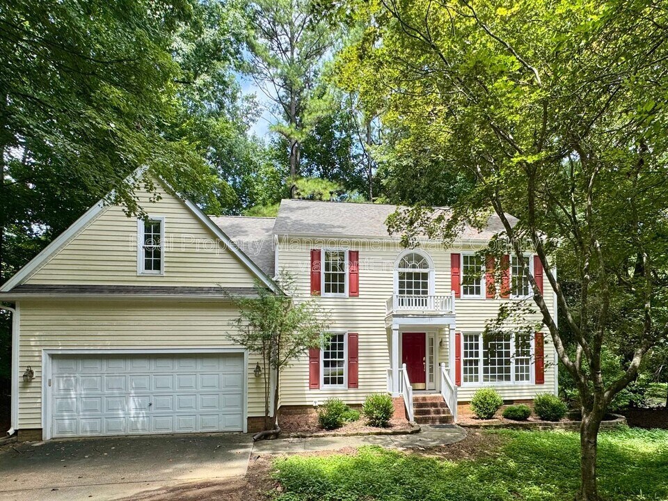 106 Oak Spring Ct in Carrboro, NC - Building Photo