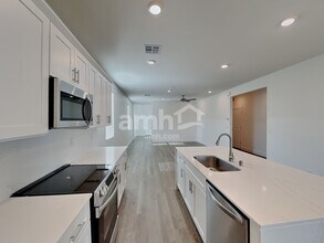 677 Crimson Flare Ct in Henderson, NV - Building Photo - Building Photo