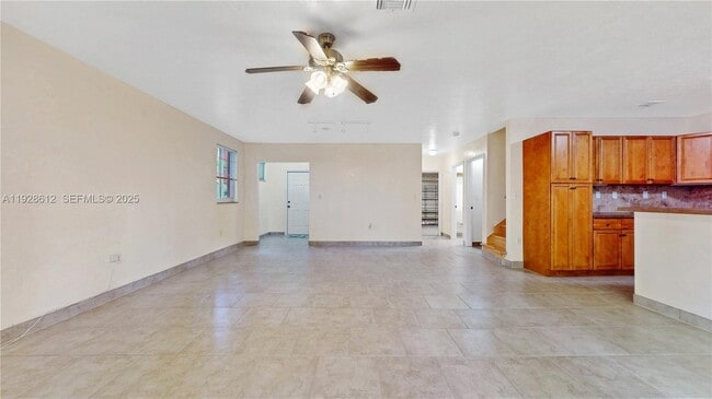 15735 SW 92nd Ave in Palmetto Bay, FL - Building Photo - Building Photo