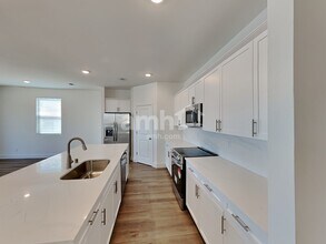 4284 Halo Hollyhock St in Las Vegas, NV - Building Photo - Building Photo