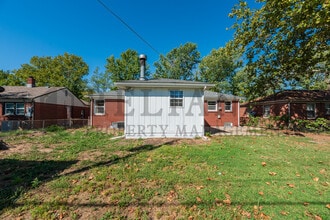 878 S Fabrique Dr in Wichita, KS - Building Photo - Building Photo
