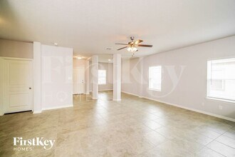 131 Whitetail Pass in San Antonio, TX - Building Photo - Building Photo