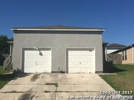 7351 Golf Vista Blvd in San Antonio, TX - Building Photo