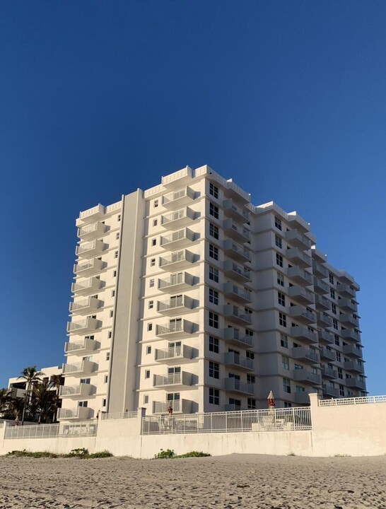 4505 S Ocean Blvd in Highland Beach, FL - Building Photo