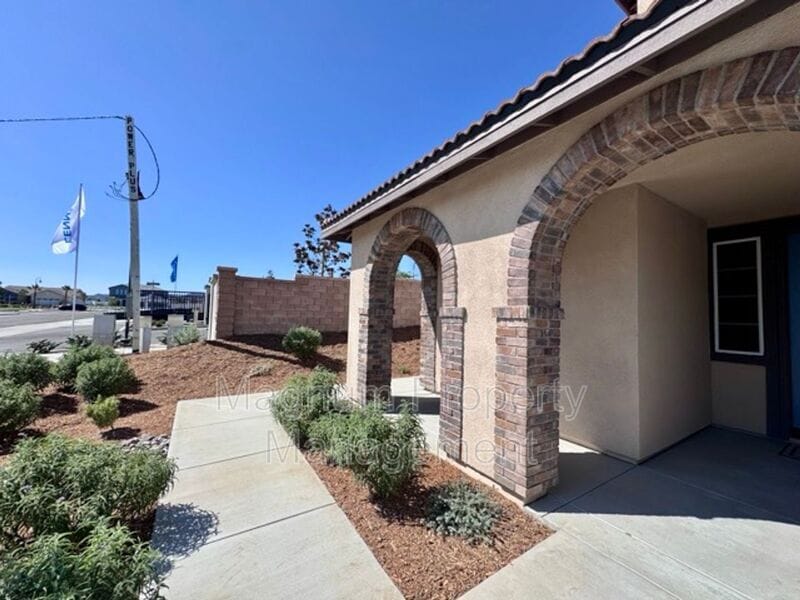 31133 Antares St in Menifee, CA - Building Photo