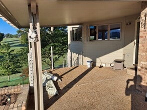 11 Fairway Dr in Holiday Island, AR - Building Photo - Building Photo