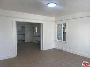 708 W Vernon Ave in Los Angeles, CA - Building Photo - Building Photo