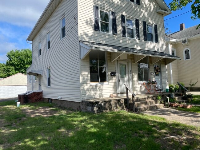 property at 222 N Cherry St