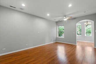 7717 N Marshfield Ave in Chicago, IL - Building Photo - Building Photo