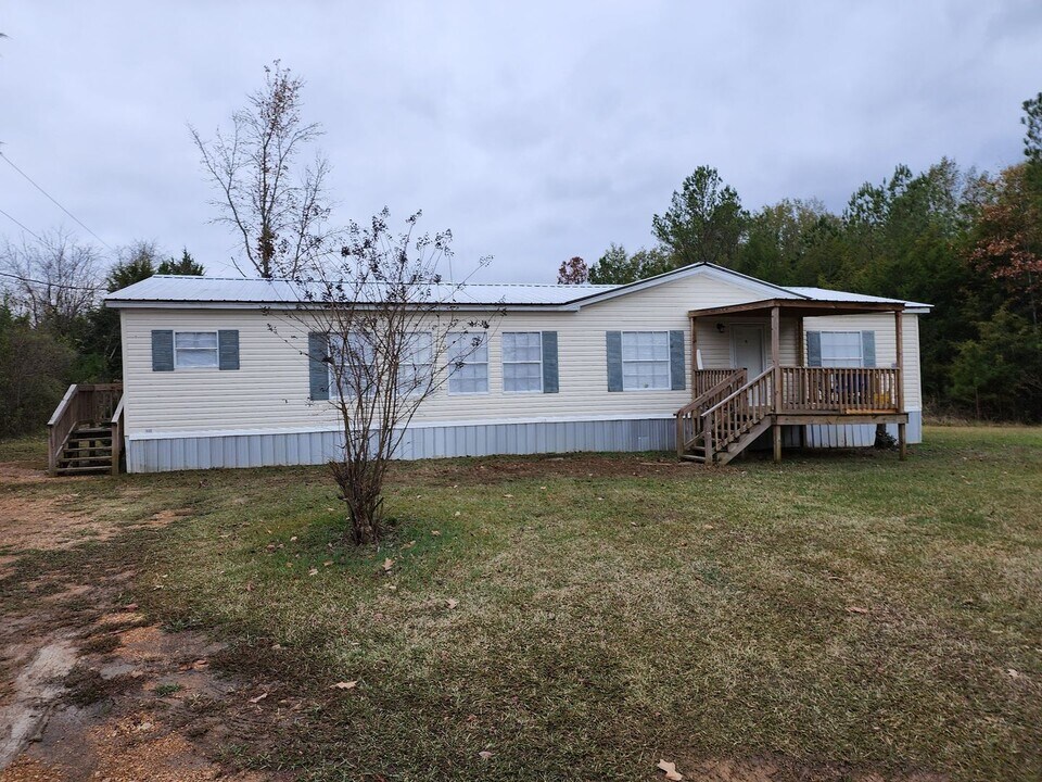 739 CR 452 in Nettleton, MS - Foto de edificio