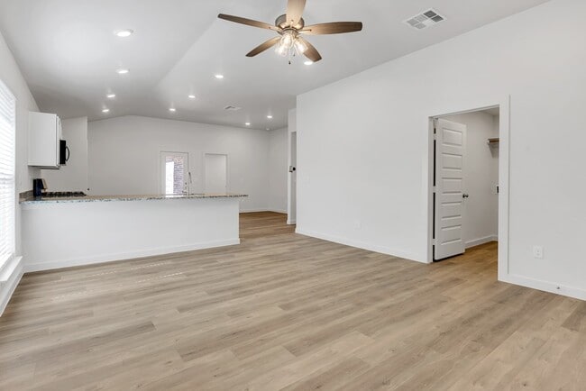 6333 Poppy Dr in Midland, TX - Building Photo - Building Photo