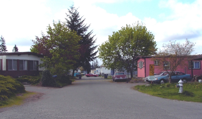1304 204th St E in Spanaway, WA - Building Photo