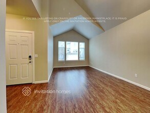 521 50th St SE in Auburn, WA - Foto de edificio - Building Photo