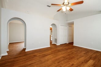 30319 Birdhouse Dr in Wesley Chapel, FL - Building Photo - Building Photo