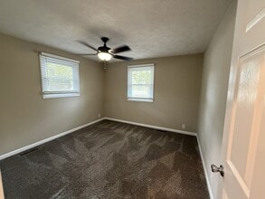 9073 Almaville Rd in Murfreesboro, TN - Foto de edificio - Building Photo