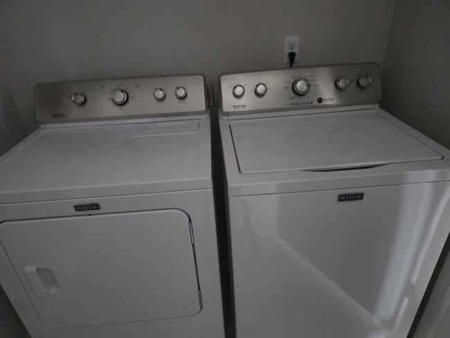 3530 S Dominique Dr in Pharr, TX - Foto de edificio - Building Photo