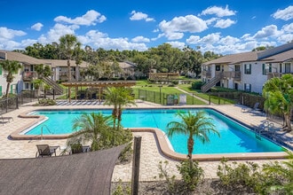 Countrywood in Tampa, FL - Foto de edificio - Building Photo