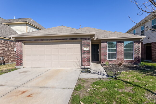 2559 Elm Crossing Trail