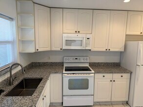 5780 Fernley Dr in West Palm Beach, FL - Building Photo - Building Photo