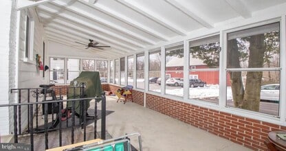 250 S State St in Newtown, PA - Building Photo - Building Photo