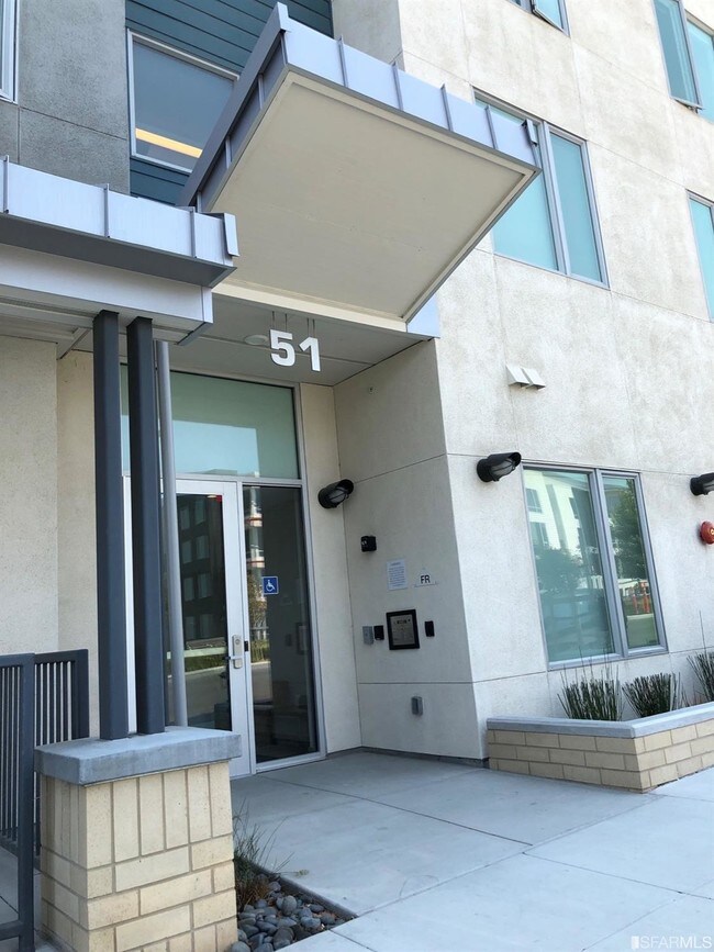 51 Innes Ct-Unit -211 in San Francisco, CA - Foto de edificio - Building Photo