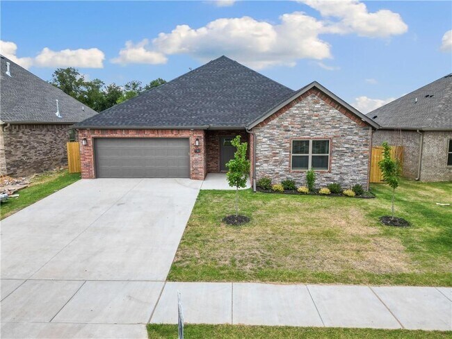 7302 SW Walnut Grv Ave in Bentonville, AR - Building Photo - Building Photo