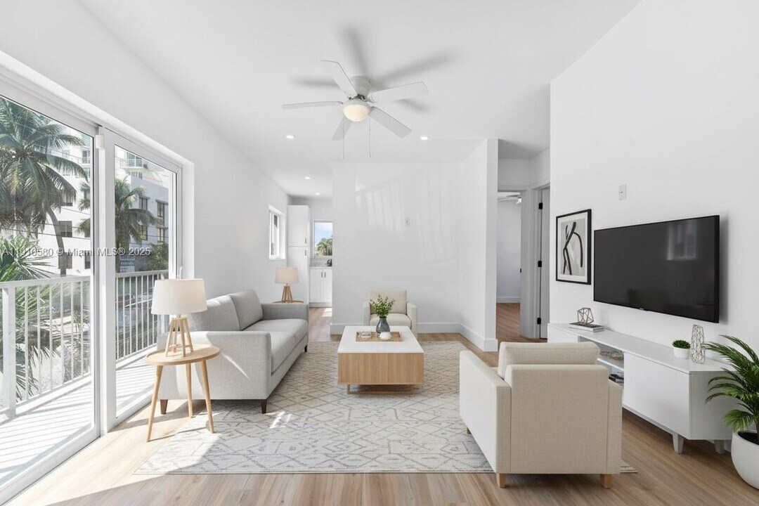 300 NW 7th Ave in Miami, FL - Building Photo