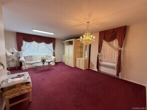 32 Liszt St in Hicksville, NY - Building Photo - Building Photo